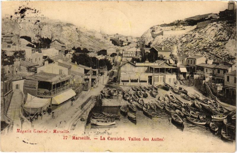 Carte postale ancienne Marseille Vallon des Auffes à Marseille