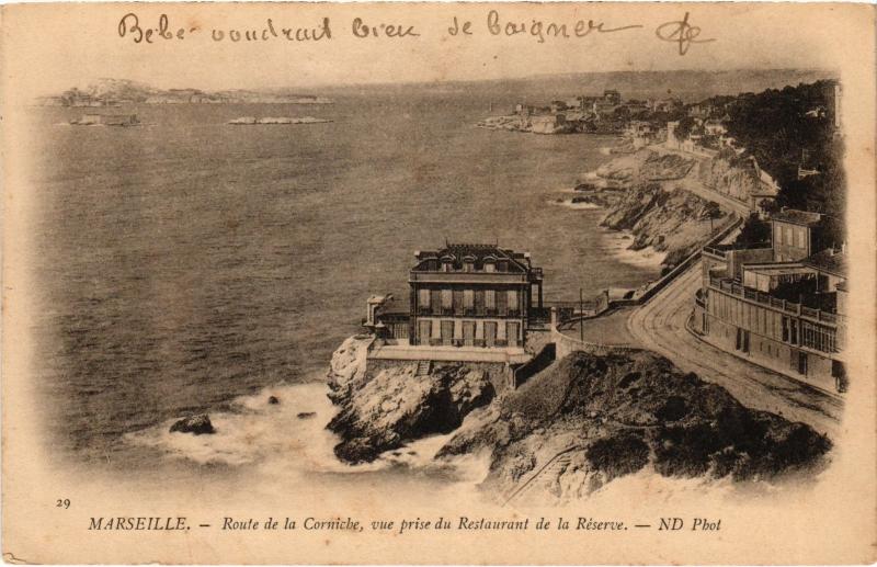 Carte postale ancienne Marseille Route de la Corniche à Marseille