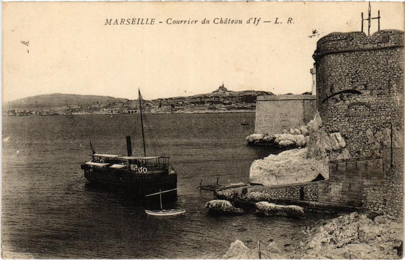 Carte postale ancienne Marseille Courrier du Chateau d'If à Marseille