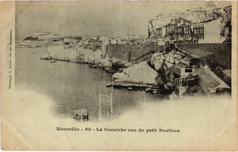 Carte postale ancienne Marseille la Corniche à Marseille
