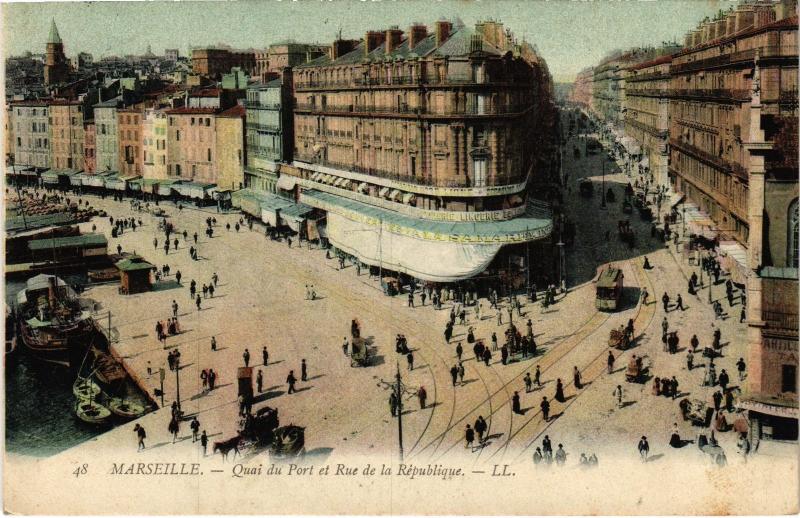 Carte postale ancienne Marseille Quai du Port Rue de la Republique à Marseille