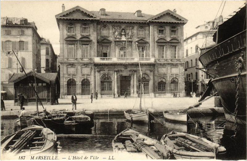 Carte postale ancienne Marseille Hotel de Ville à Marseille