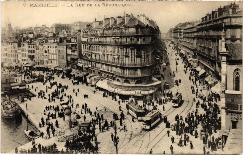 Carte postale ancienne Marseille Rue de la Republique à Marseille