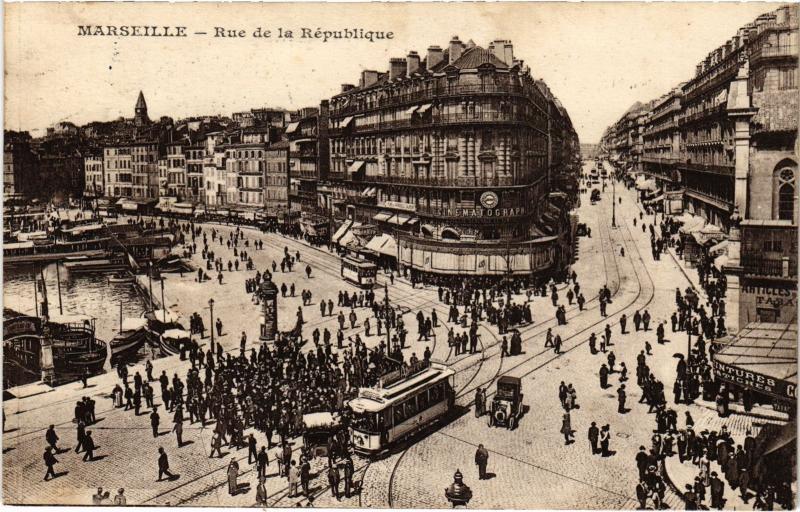 Carte postale ancienne Marseille Rue de la Republique à Marseille