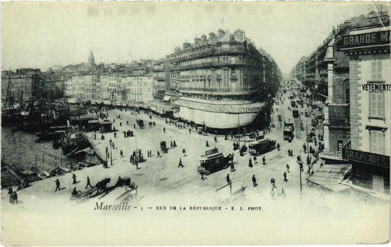 Carte postale ancienne Marseille Rue de la Republique à Marseille