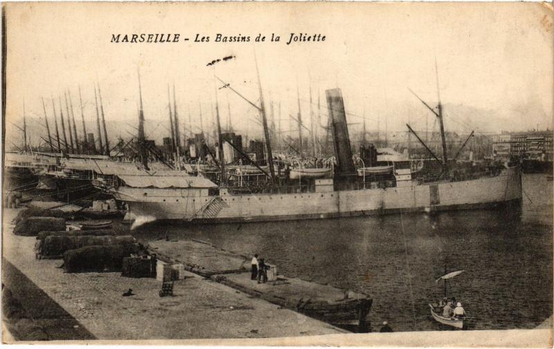 Carte postale ancienne Marseille Bassins de la Joliette à Marseille