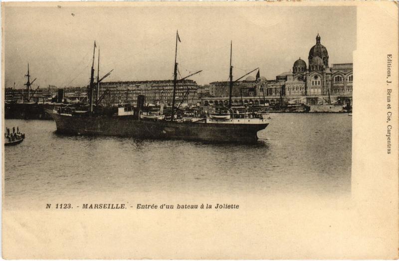 Carte postale ancienne Marseille entree d'un bateau a la Joliette à Marseille
