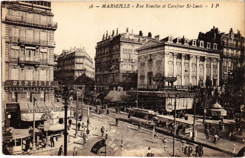 Carte postale ancienne Marseille Rue Noailles Carrefour Saint-Louis à Marseille