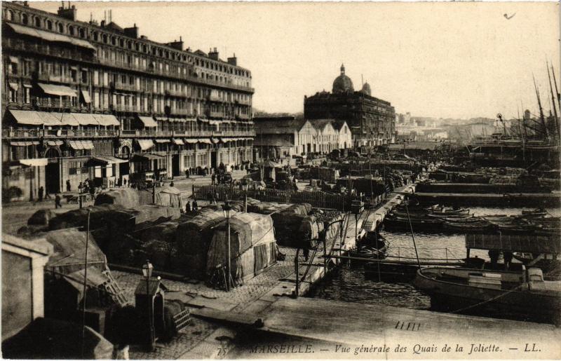 Carte postale ancienne Marseille vue generale des Quais de la Joliette à Marseille