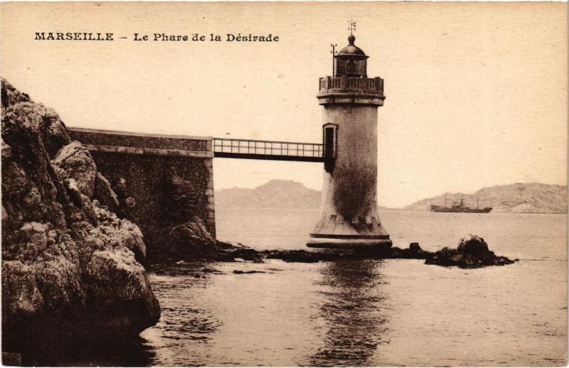 Carte postale ancienne Marseille Phare de la Desirade à Marseille