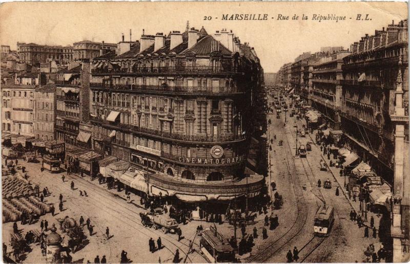 Carte postale ancienne Marseille Rue de la Republique à Marseille