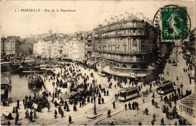 Carte postale ancienne Marseille Rue de la Republique à Marseille