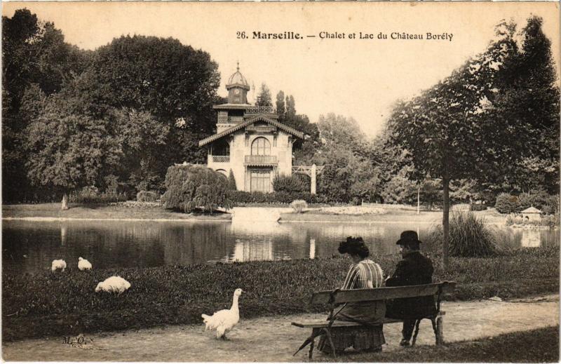 Carte postale ancienne Marseille Chalet et Lac du Chateau Borely à Marseille