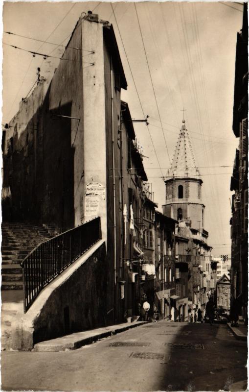 Carte postale ancienne Marseille Montee des Accoules Clocher du Calvaire à Marseille