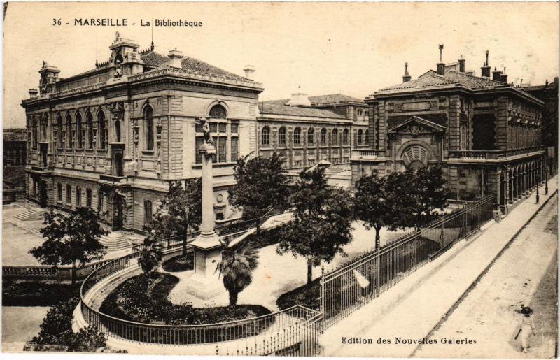 Carte postale ancienne Marseille La Bibliotheque à Marseille