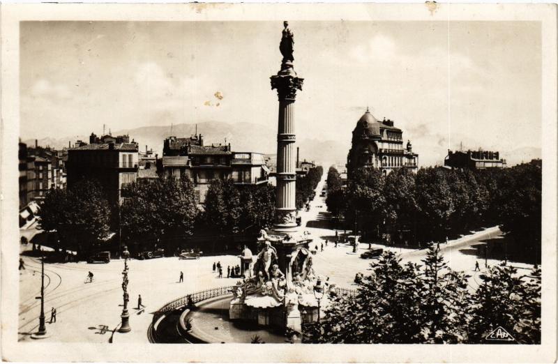 Carte postale ancienne Marseille Fontaine Cantini à Marseille