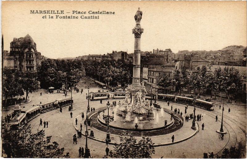 Carte postale ancienne Marseille Place Castellane Fontaine Cantini à Marseille