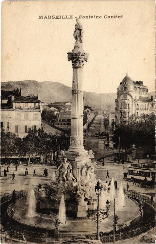 Carte postale ancienne Marseille Fontaine Cantini à Marseille