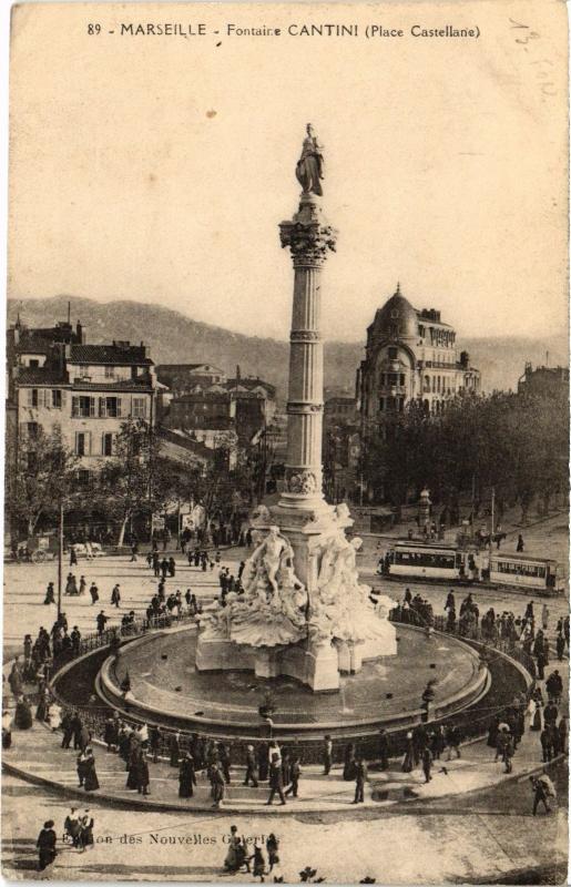 Carte postale ancienne Marseille Fontaine Cantini à Marseille