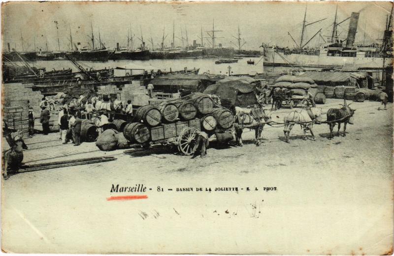 Carte postale ancienne Marseille Bassin de la Joliette à Marseille