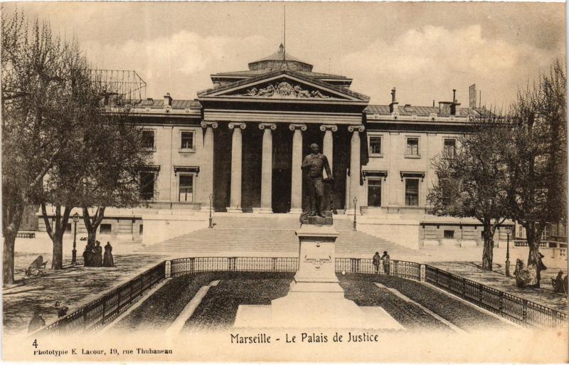 Carte postale ancienne Marseille Palais de Justice à Marseille