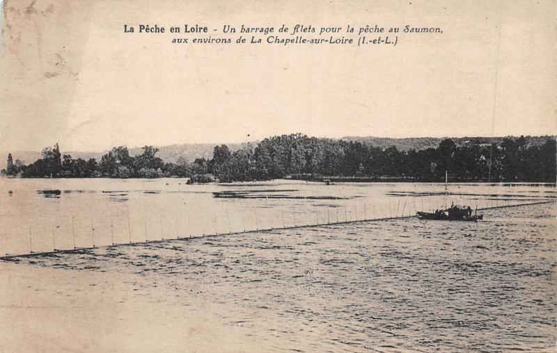 Carte postale ancienne La Peche En Loire - Un Barrage De Filets Pour La Peche Au Saumon
