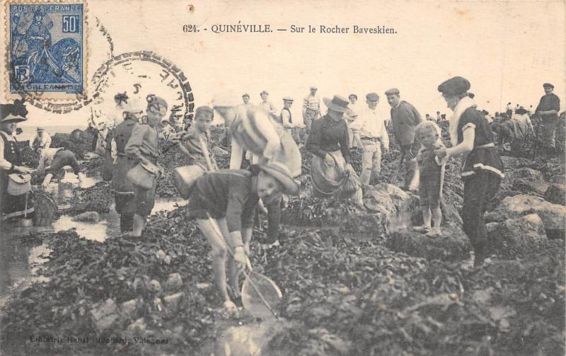 Carte postale ancienne Quineville - Sur Le Rocher Baveskien à Quinéville