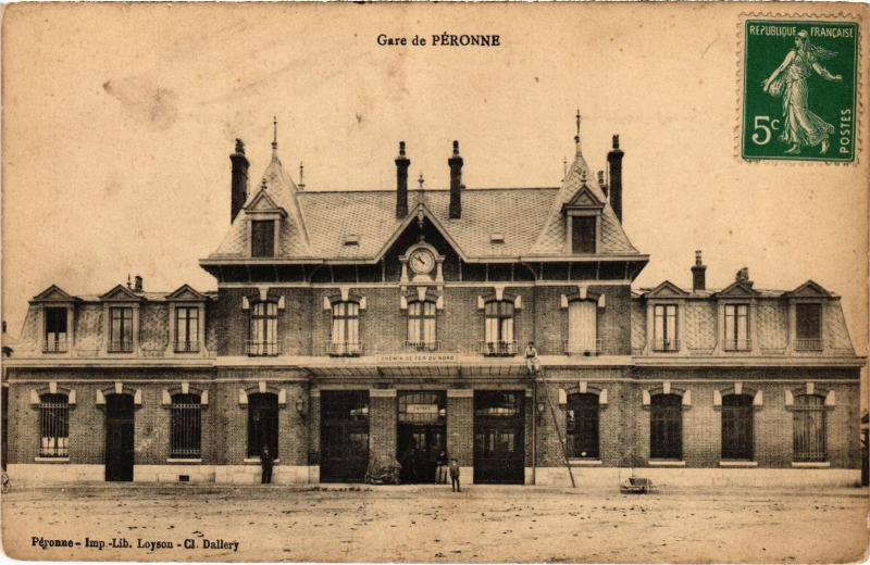 Carte postale ancienne Peronne la gare