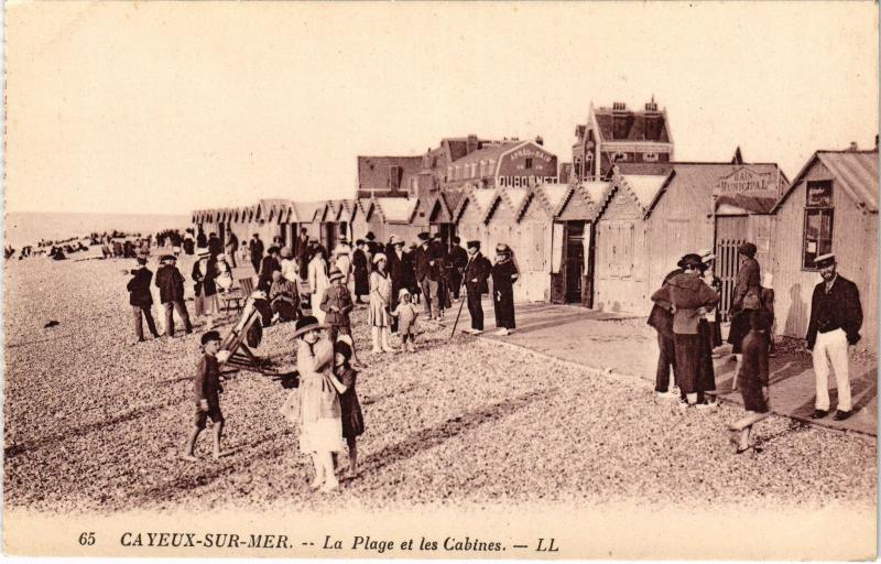 Carte postale ancienne Cayeux la plage et les cabines