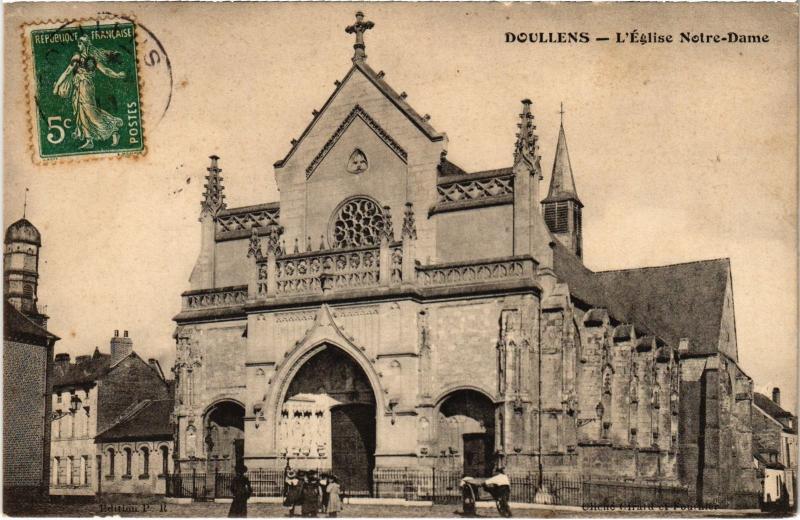 Carte postale ancienne Doullens Eglise Notre Dame à Doullens