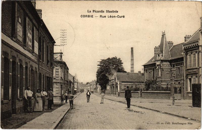 Carte postale ancienne Corbie Rue Leon Cure à Corbie