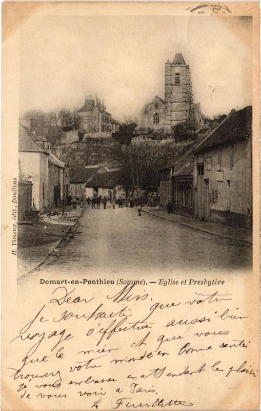 Carte postale ancienne Domart en Ponthieu eglise et Presbytere à Domart-en-Ponthieu