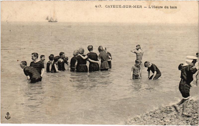 Carte postale ancienne Cayeux Heure du bain