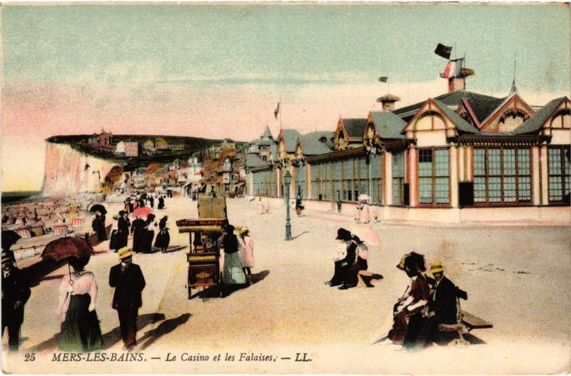 Carte postale ancienne Mers les Bains le casino et les falaises à Mers-les-Bains
