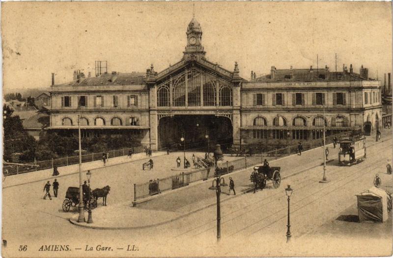 Carte postale ancienne Amiens la gare à Amiens
