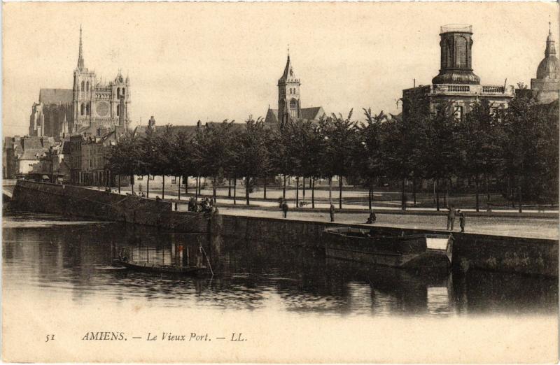 Carte postale ancienne Amiens le port à Amiens