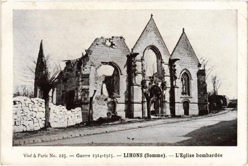 Carte postale ancienne Lihons eglise bombardee à Lihons