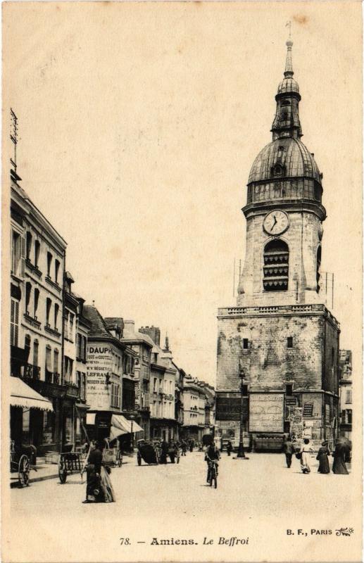 Carte postale ancienne Amiens le Beffroi à Amiens