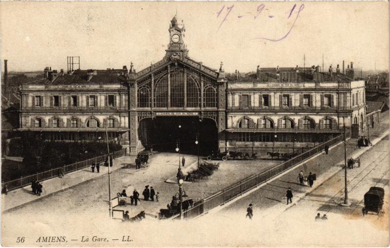 Carte postale ancienne Amiens la gare à Amiens