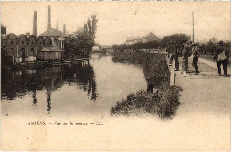 Carte postale ancienne Amiens vue sur la Somme à Amiens