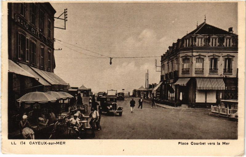 Carte postale ancienne Cayeux Place Courbet