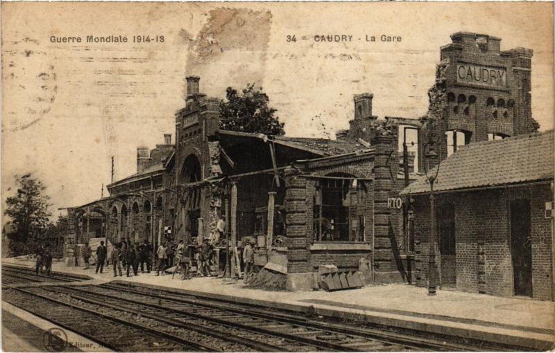 Carte postale ancienne Caudry la gare