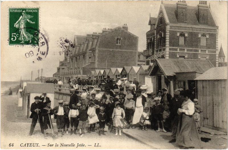 Carte postale ancienne Cayeux sur la Nouvelle Jetee
