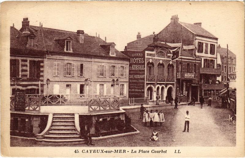 Carte postale ancienne Cayeux Place Courbet