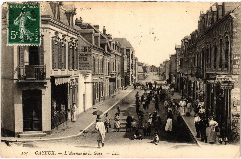 Carte postale ancienne Cayeux Avenue de la Gare
