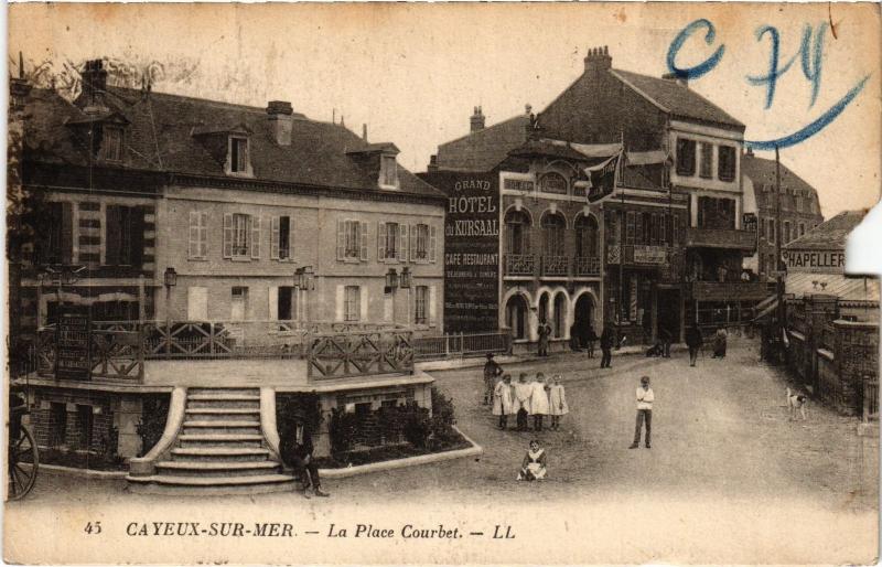 Carte postale ancienne Cayeux Place Courbet
