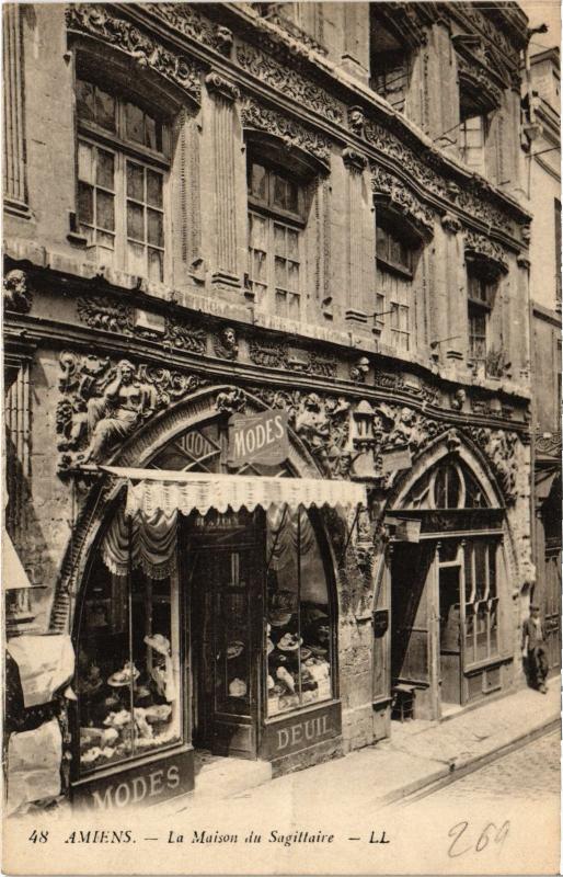 Carte postale ancienne Amiens Maison du Sagittaire à Amiens