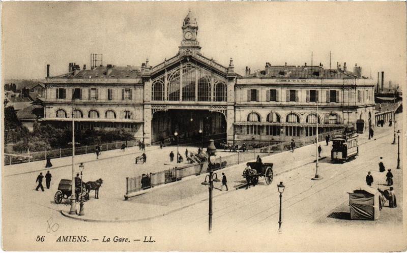 Carte postale ancienne Amiens la gare à Amiens