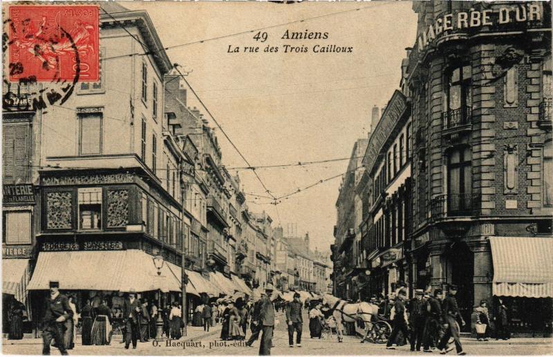 Carte postale ancienne Amiens Rue des Trois Cailloux à Amiens
