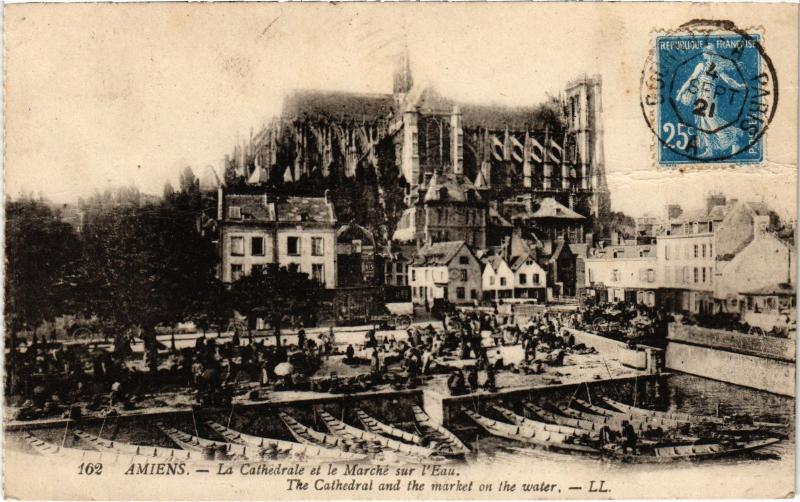 Carte postale ancienne Amiens la Cathedrale à Amiens